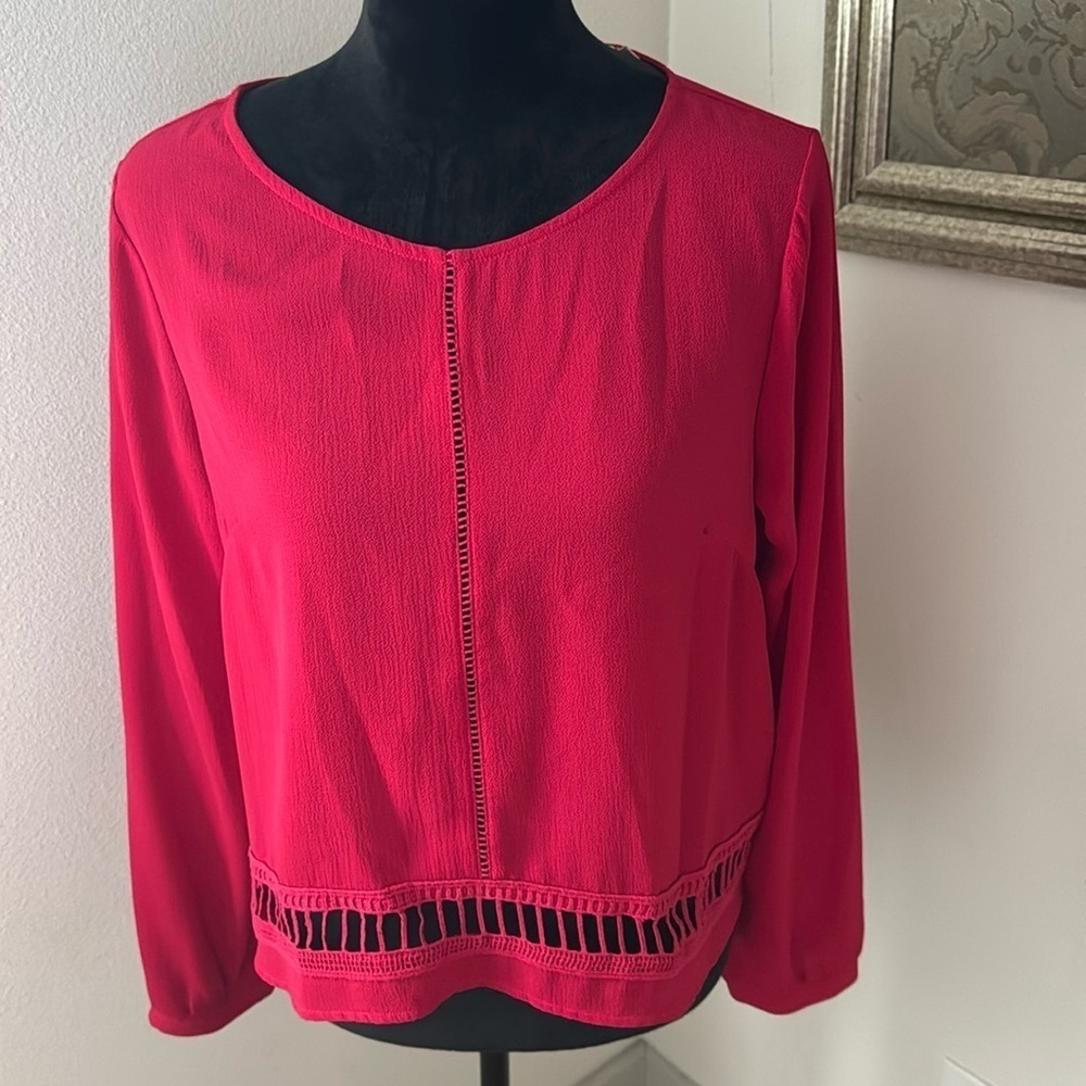 Lush Red long sleeves V back lace trim top blouse Sz M